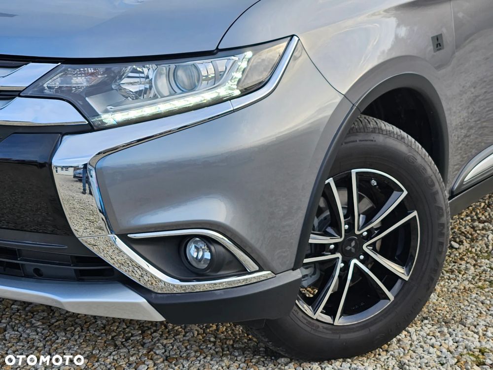 Mitsubishi Outlander 2.0 2WD Diamant - 2