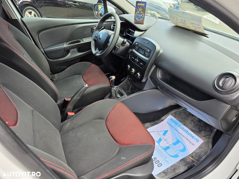 Renault Clio - 10
