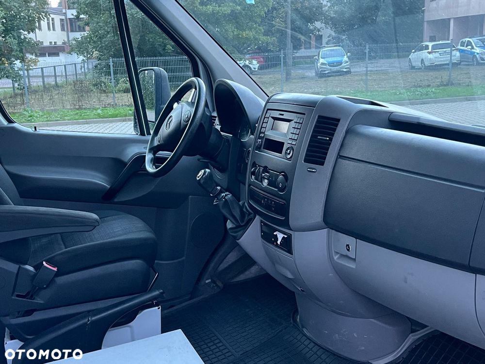 Mercedes-Benz Sprinter 419 - 13