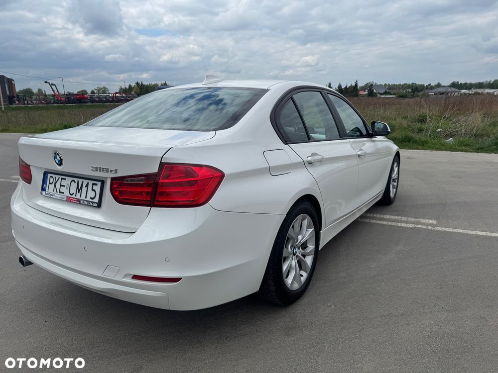 BMW Seria 3 318d EU6 - 6