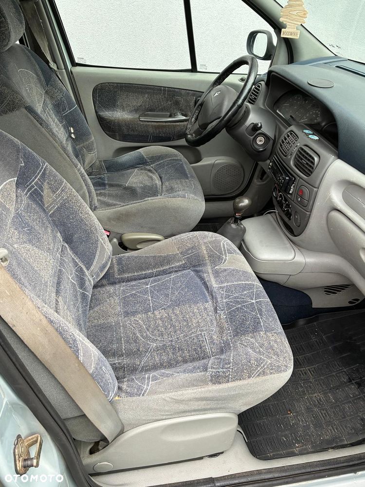 Renault Scenic - 8