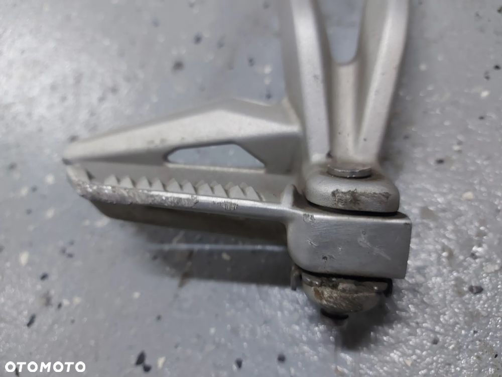 Triumph Street Triple 765 set podnóżek dźwignia - 4