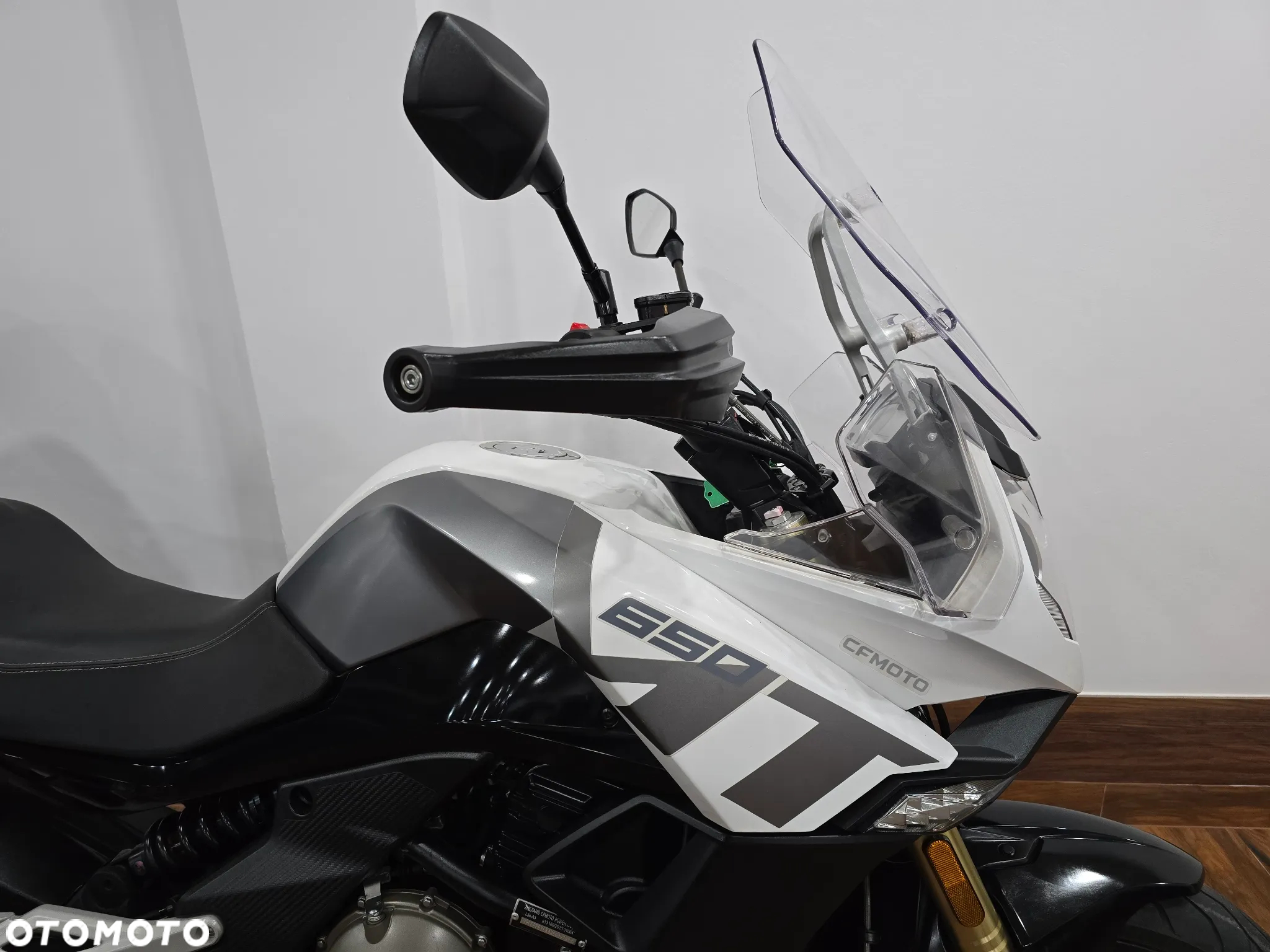 CFMoto MT - 14