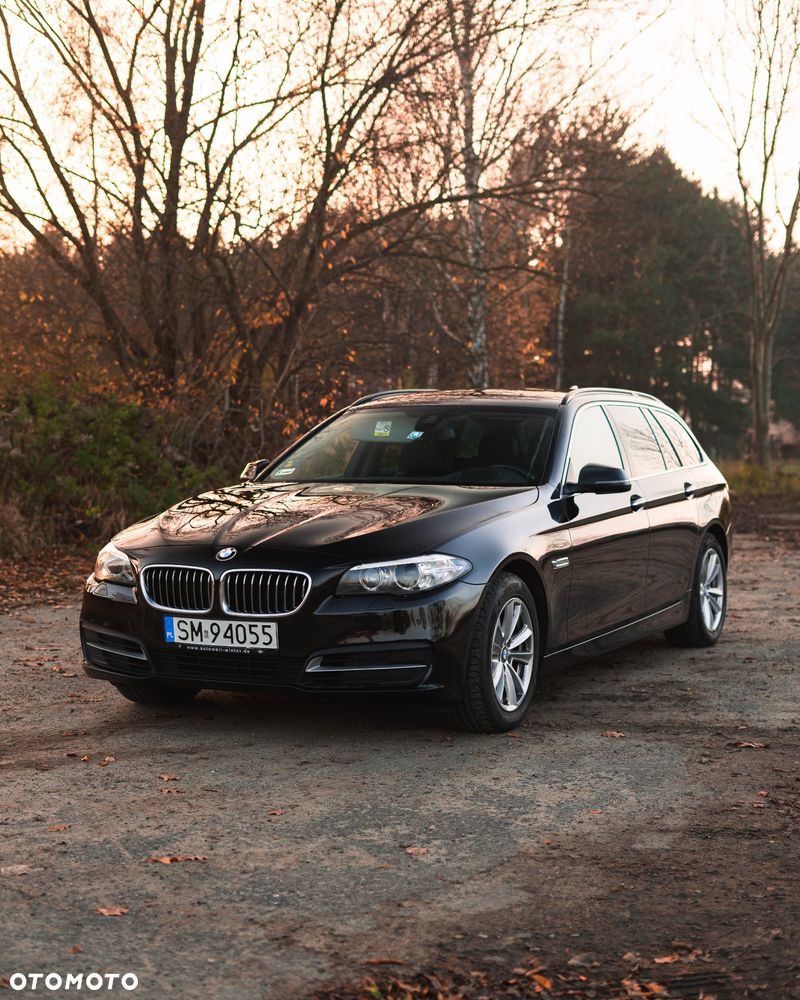 BMW Seria 5 525d xDrive - 2