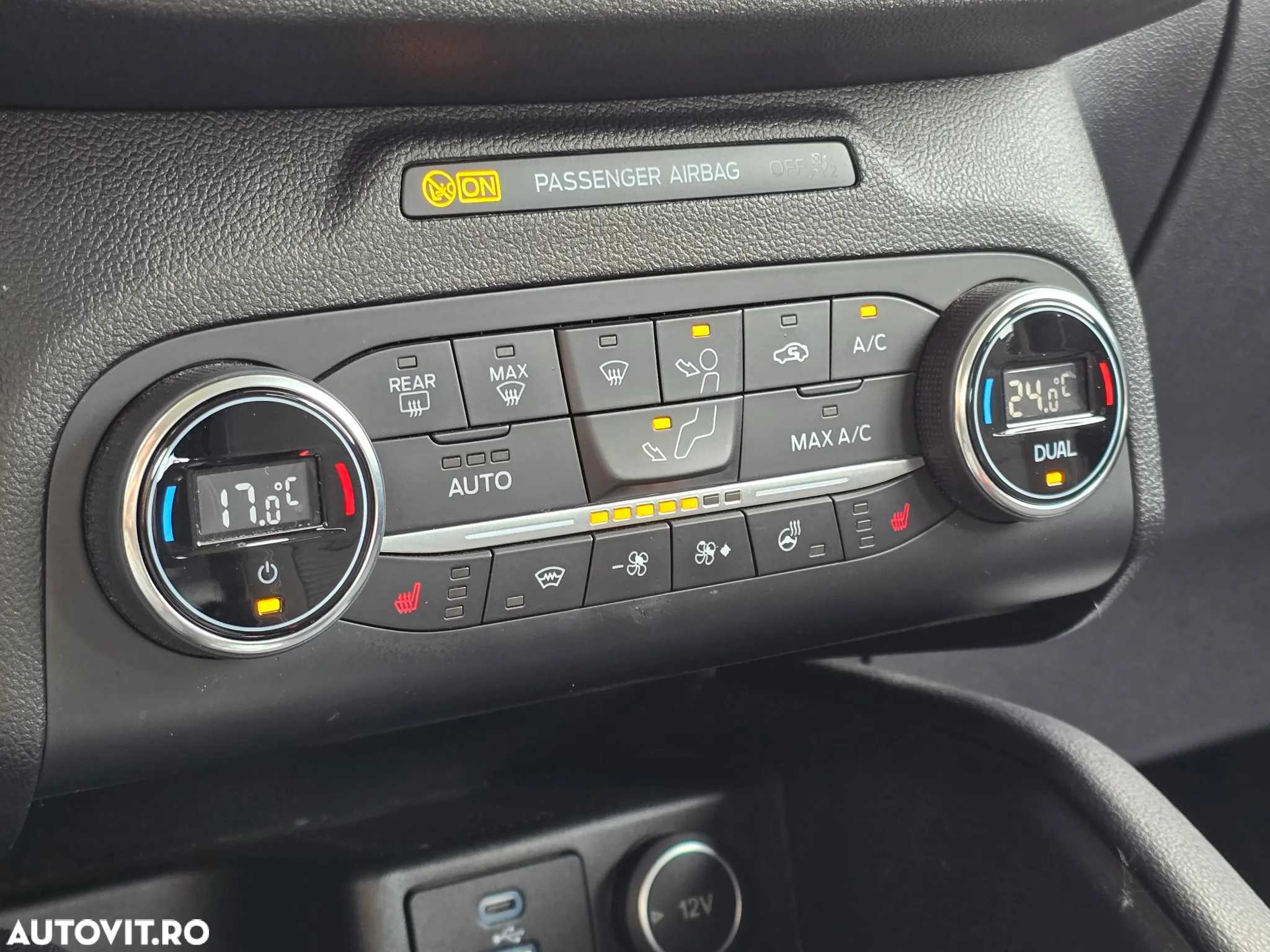 Ford Kuga 1.5 EcoBlue A8 FWD Titanium - 22