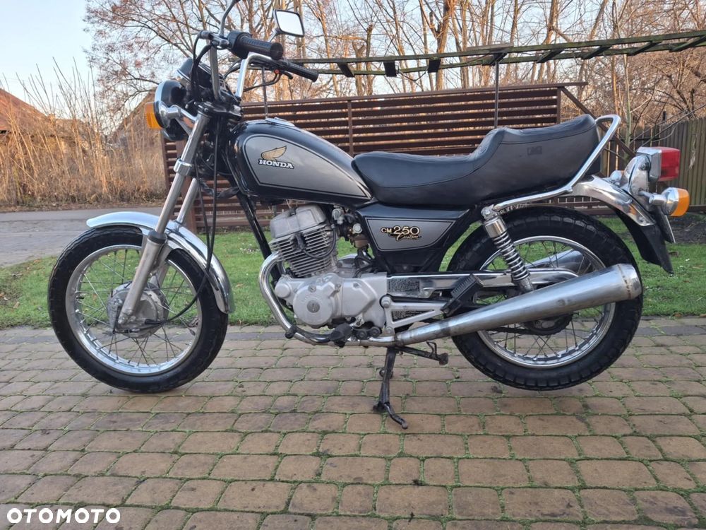 Honda CM - 3