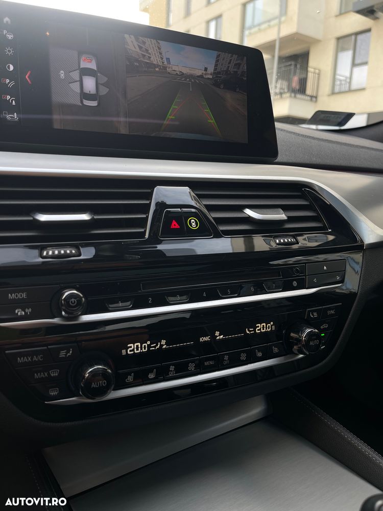 BMW Seria 5 540i xDrive Aut. Luxury Line - 16