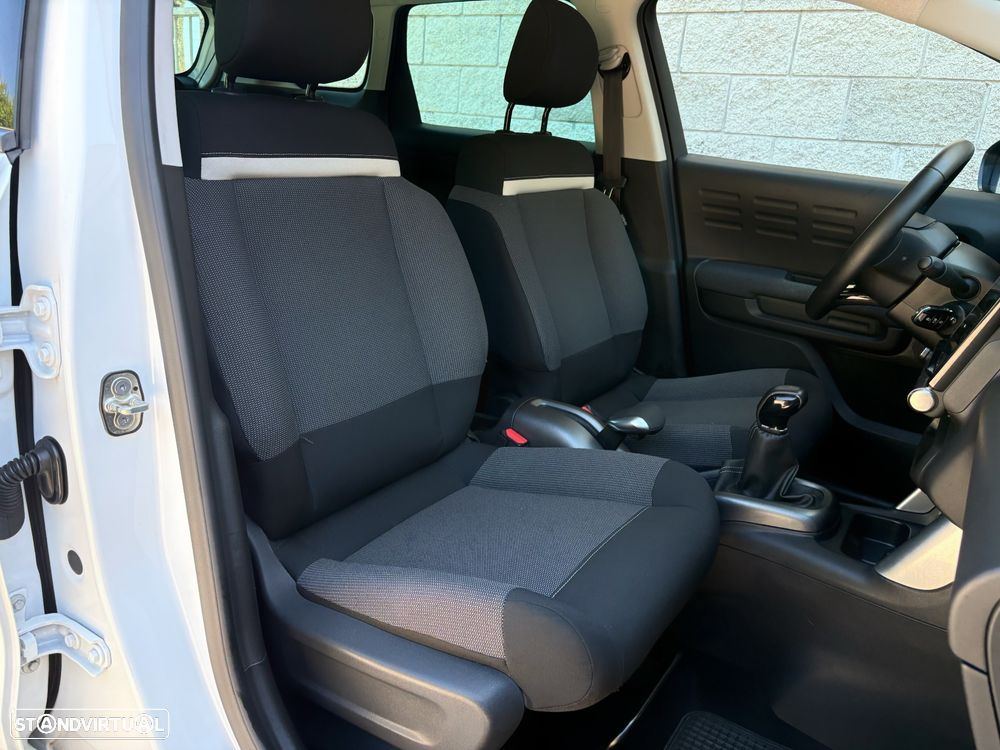 Citroën C3 Aircross 1.2 PureTech Shine - 16
