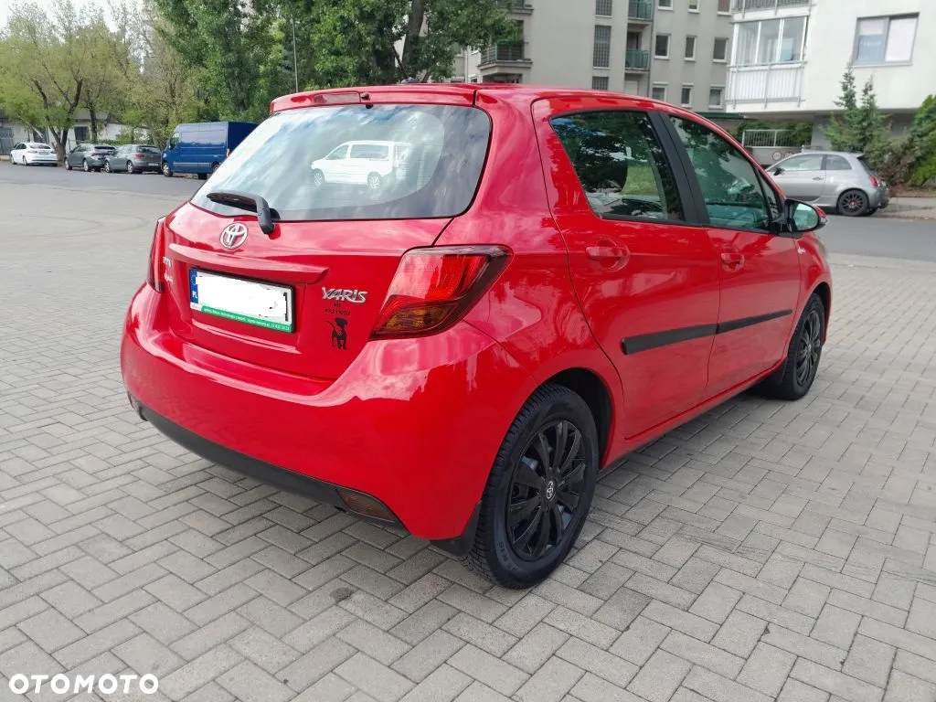 Toyota Yaris 1.33 Premium EU6 - 6