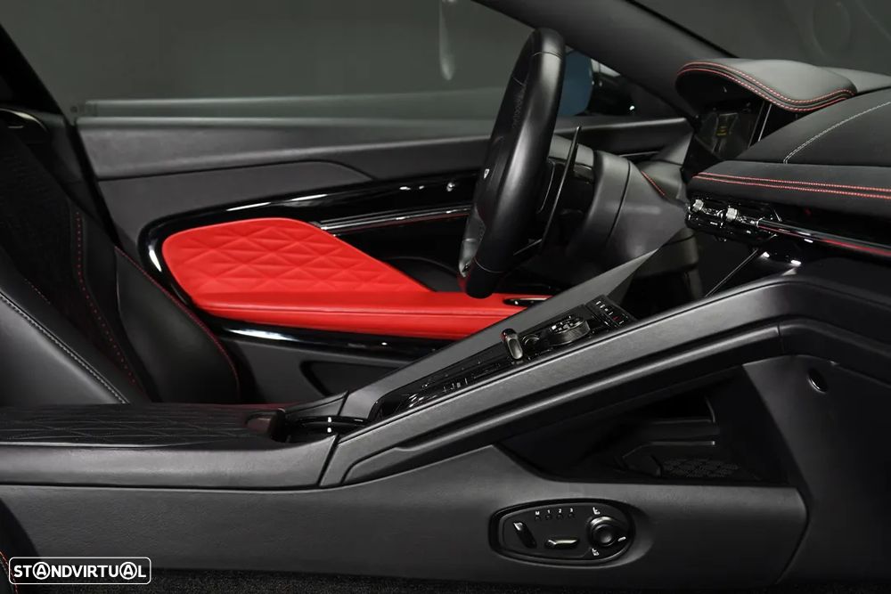 Aston Martin DB12 Coupé V8 - 15