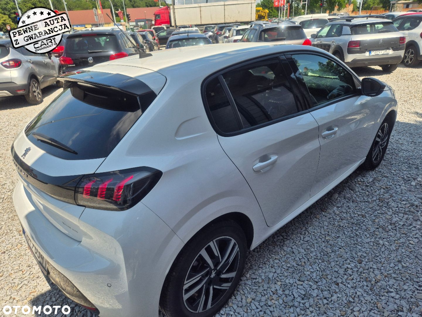 Peugeot 208 - 6