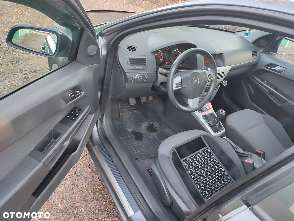 Opel Astra ver-1-7-cdti-edition - 9