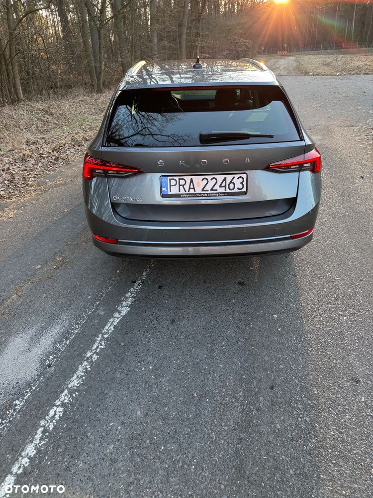 Skoda Octavia 2.0 TDI DSG Edition - 10