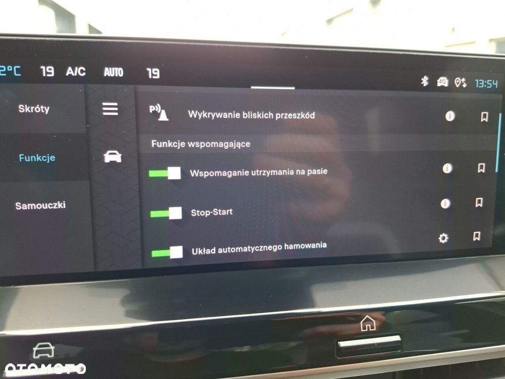 Citroën C4 1.2 PureTech Max S&S EAT8 - 24