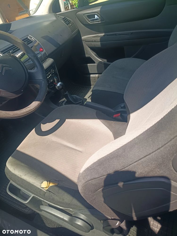 Citroën C4 1.6 HDi VTR - 8