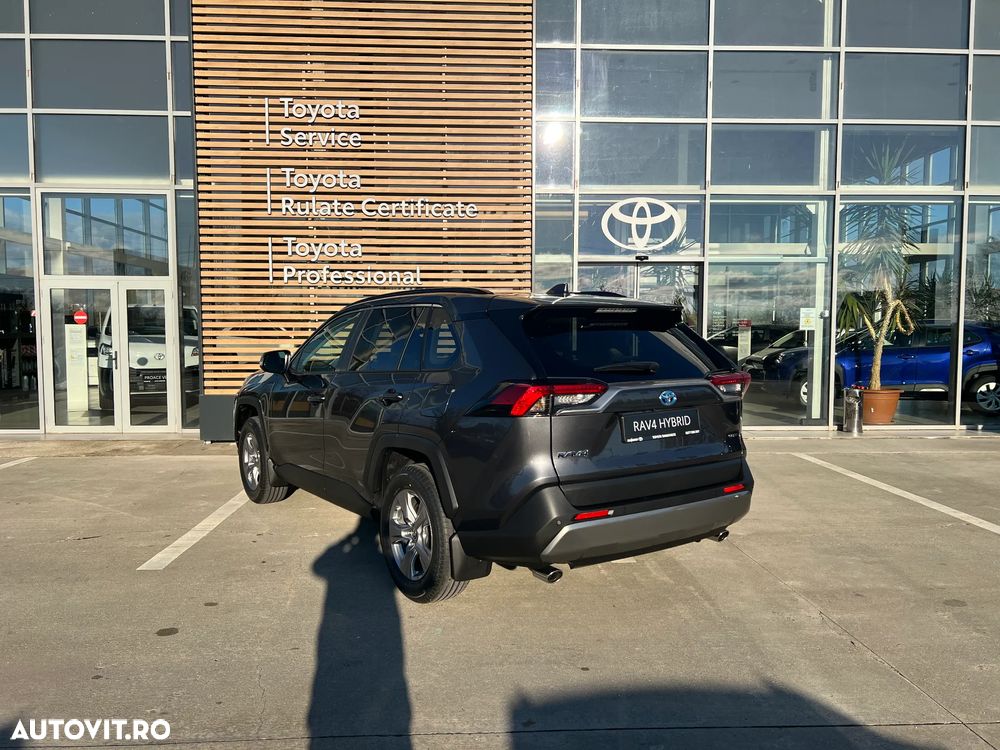 Toyota RAV4 - 3
