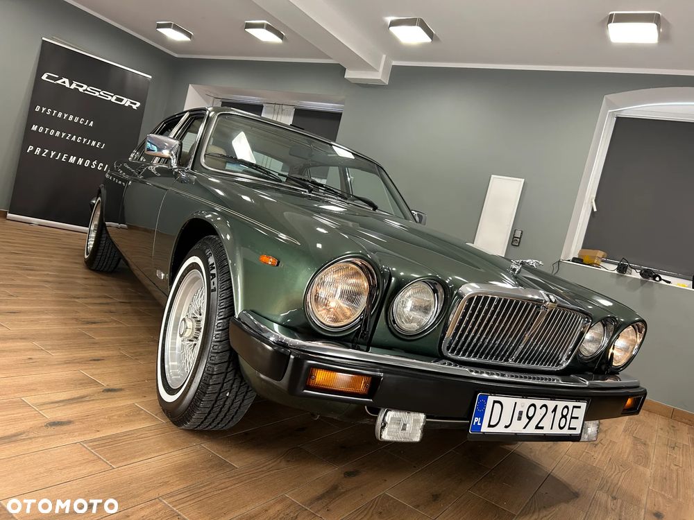 Jaguar XJ - 13