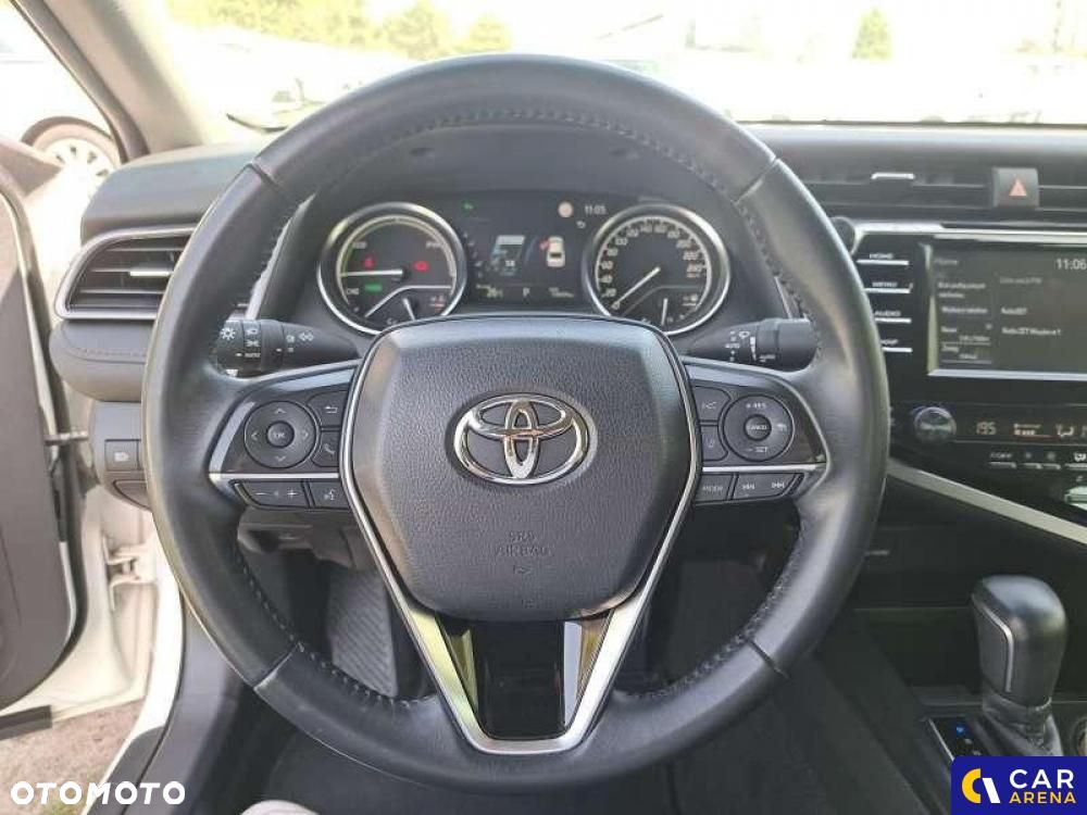 Toyota Camry - 22