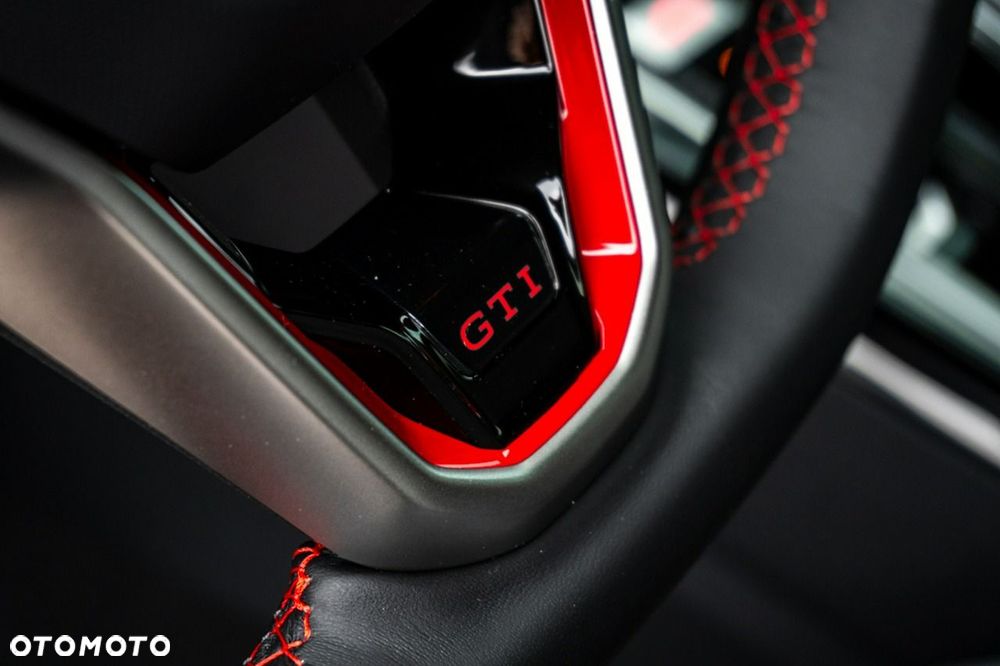 Volkswagen Golf - 13