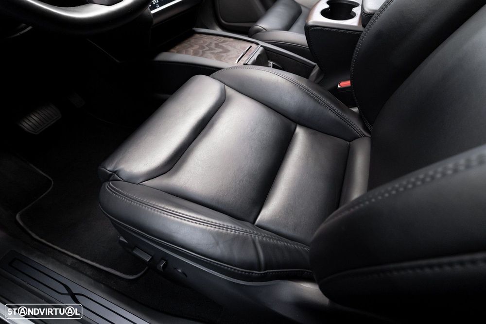 Tesla Model X Long Range - 21