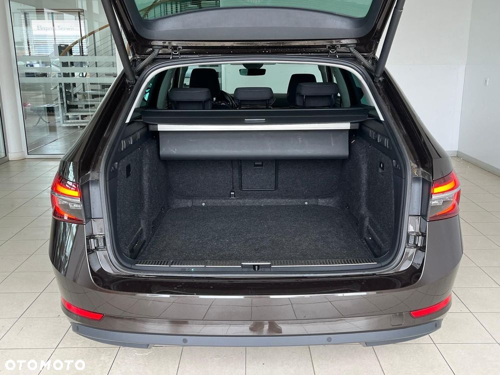 Skoda Superb 2.0 TSI DSG Style - 11