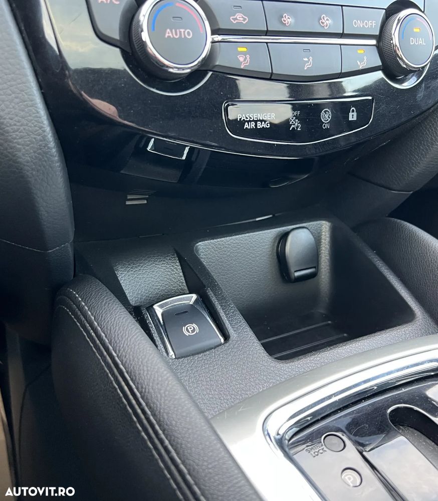 Nissan Qashqai 1.6 DCI Xtronic N-Connecta - 26