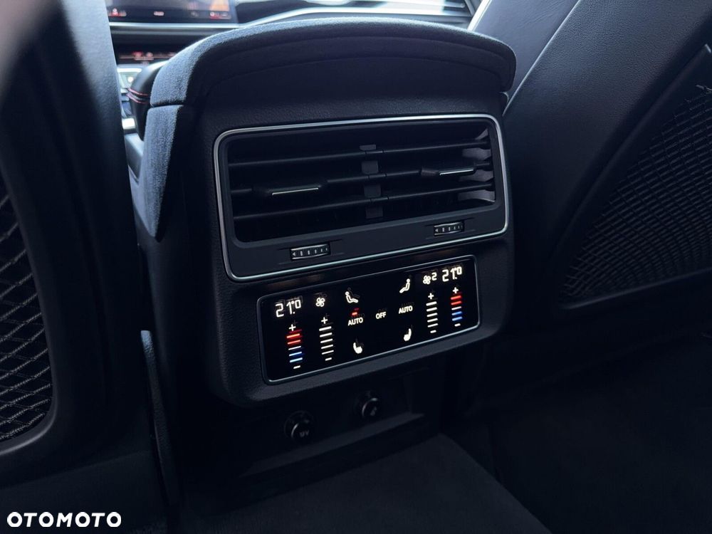 Audi RS Q8 TFSI Quattro Tiptronic - 38