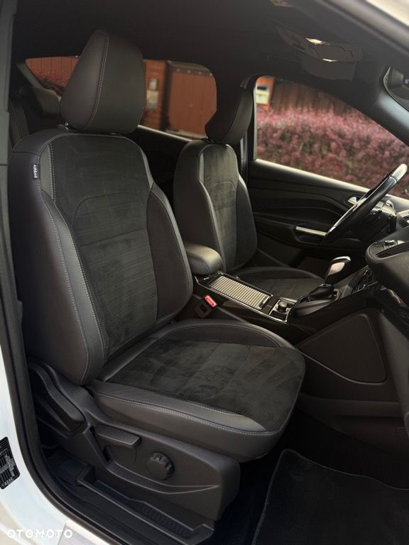 Ford Kuga 2.0 TDCi 4x4 ST-Line - 33