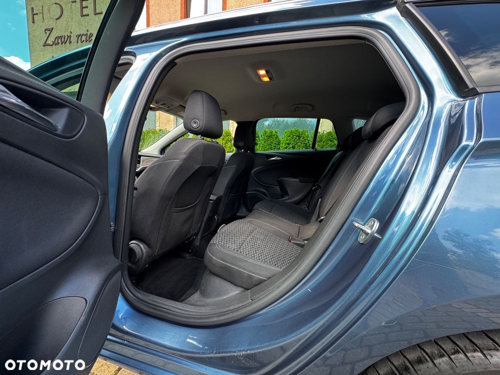 Opel Astra 1.6 CDTI Cosmo - 25