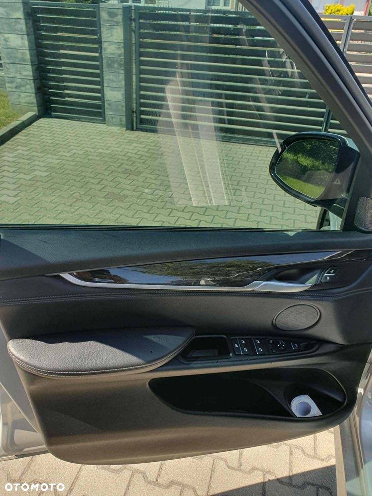 BMW X5 xDrive35i - 17
