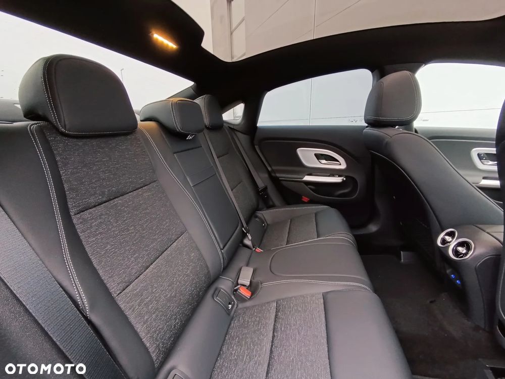 Mercedes-Benz CLA 200 mHEV 8G-DCT - 5