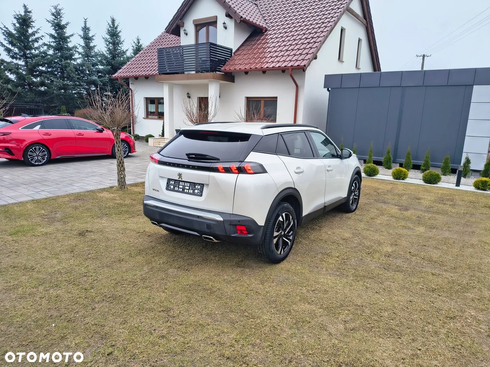 Peugeot 2008 PureTech 130 Active Pack - 12