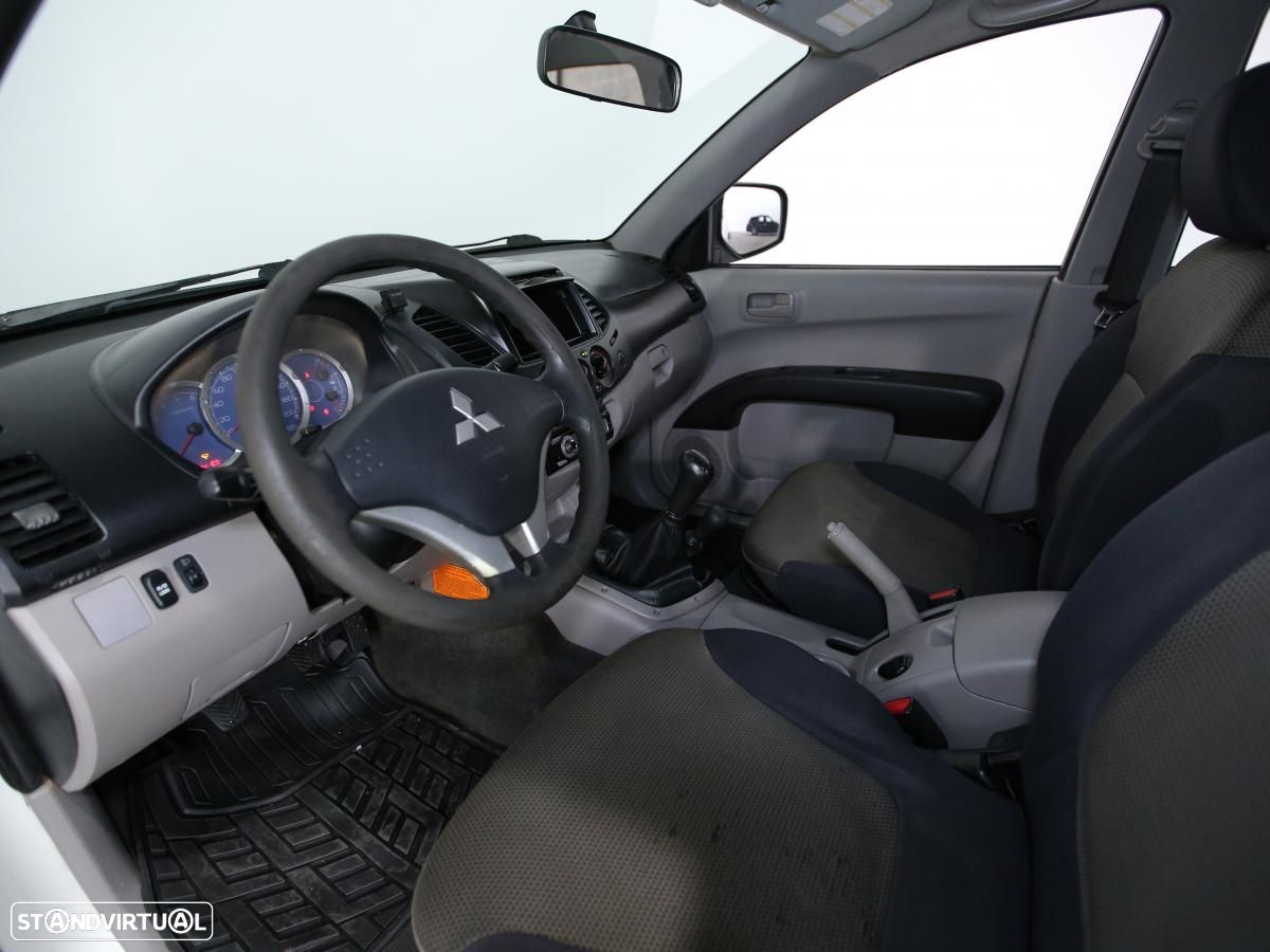 Mitsubishi L200 C.Dupla Invite 4X4 C/IVA - 7