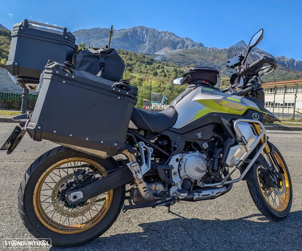 Voge 900DSX - 1