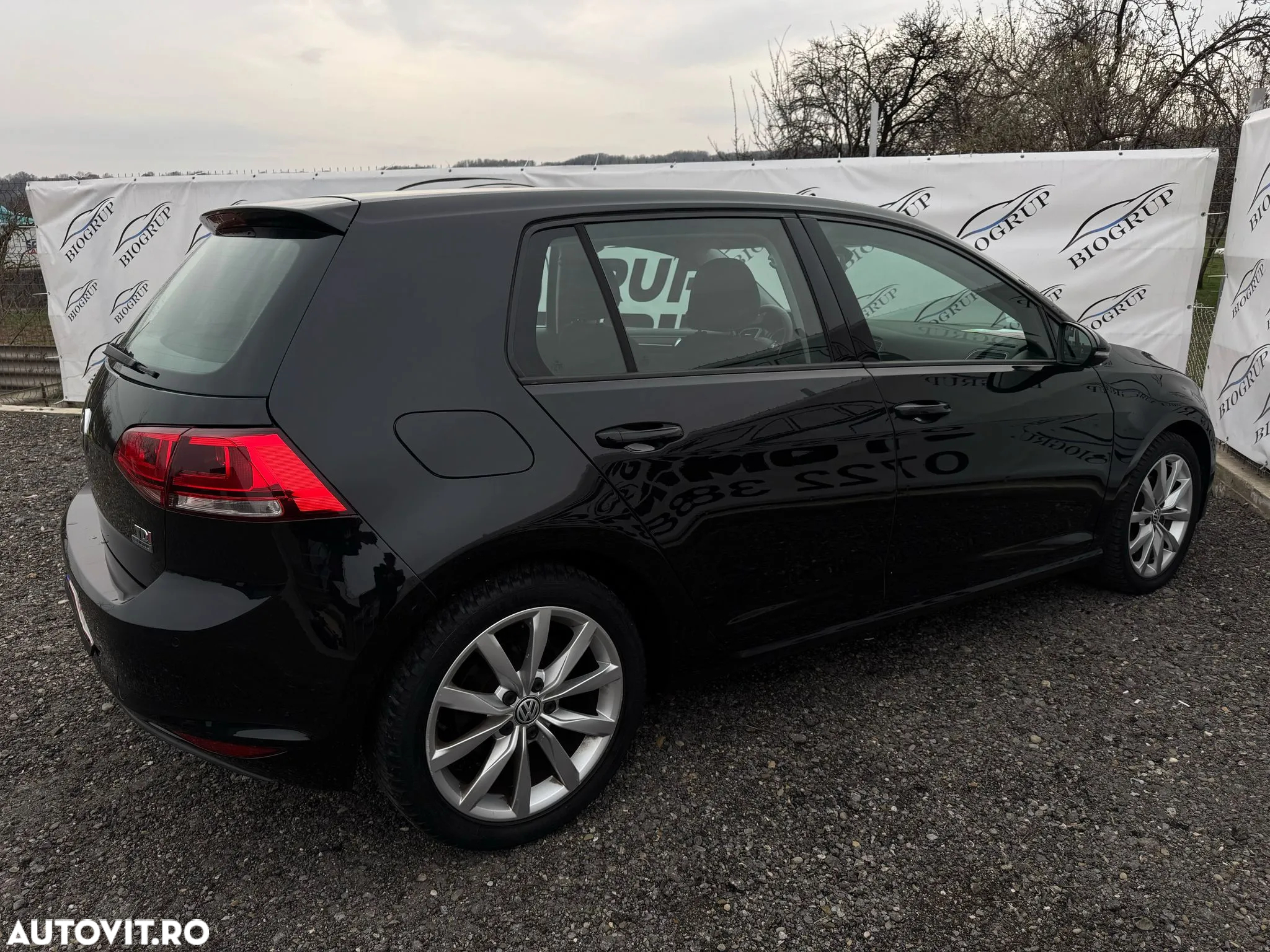 Volkswagen Golf 1.6 TDI DPF DSG BlueMotion Technology Highline - 13