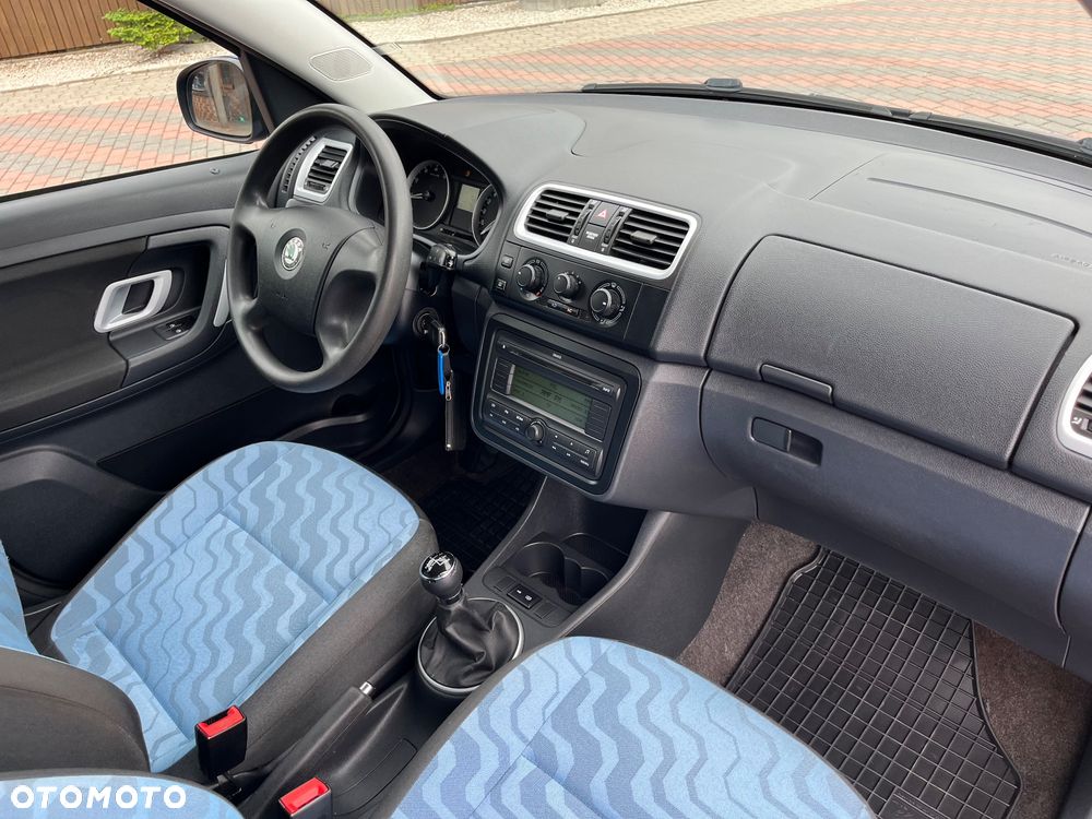 Skoda Roomster 1.4 16V Style PLUS EDITION - 23