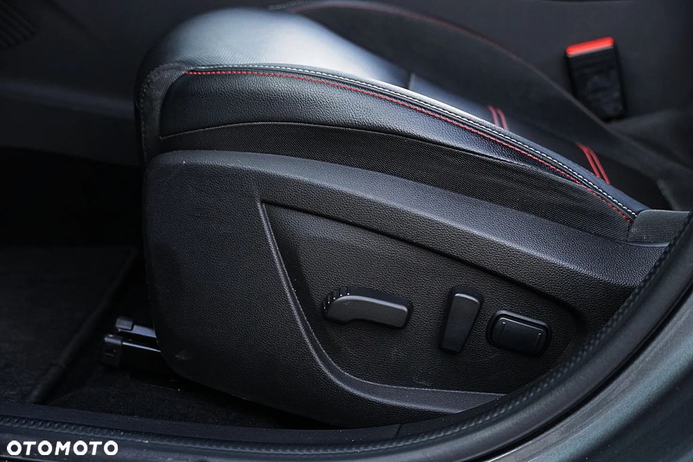 Renault Arkana E-TECH 145 R.S.LINE - 21