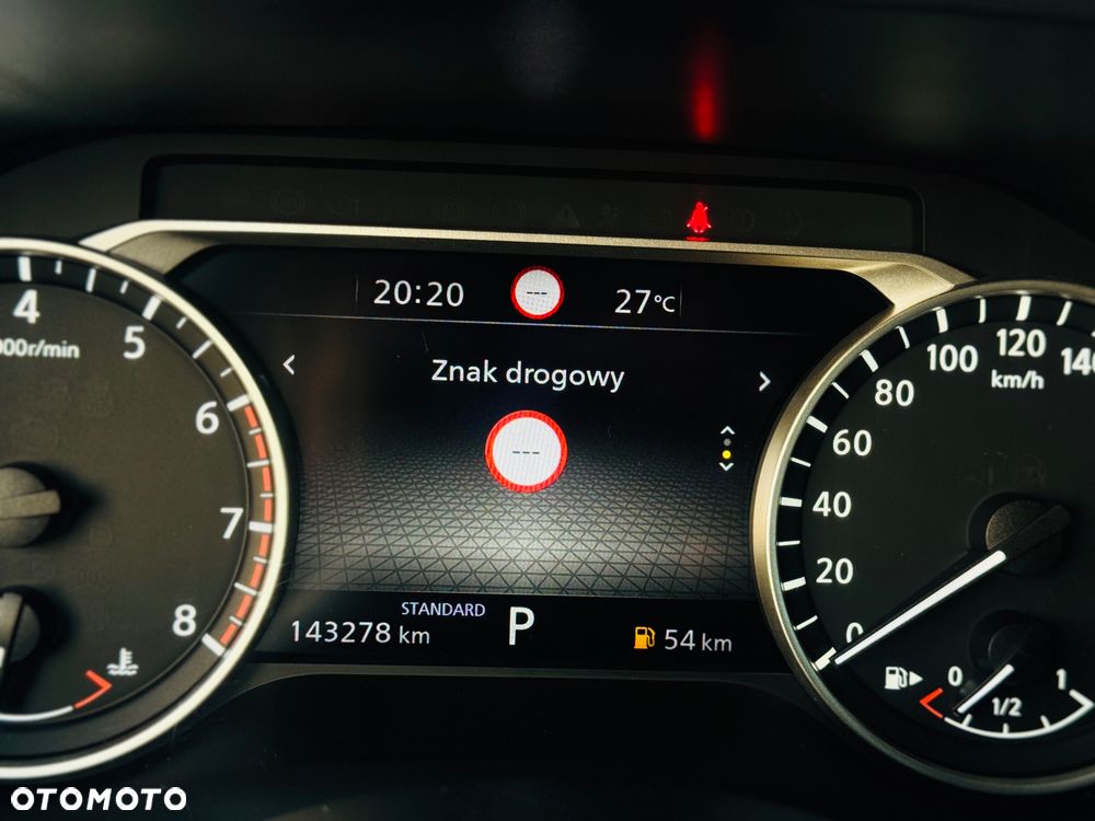 Nissan Qashqai 1.3 DIG-T DCT AKARI - 32
