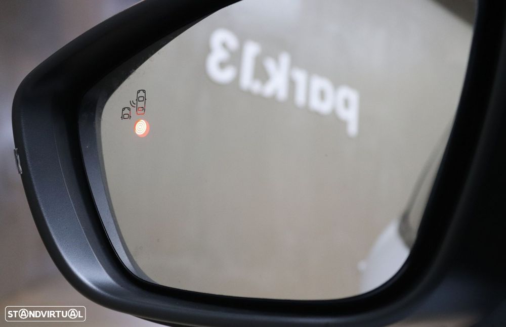 Peugeot 2008 1.2 Hybrid Allure e-DCS6 - 28