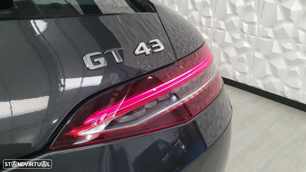 Mercedes-Benz AMG GT 43 4Matic+ Coupe Speedshift TCT 9G - 35
