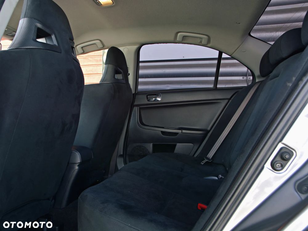 Mitsubishi Lancer Evolution Standard - 13