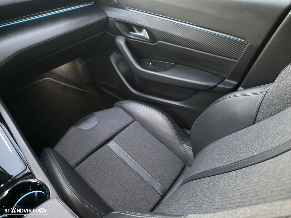 Peugeot 508 1.6 Hybrid Allure e-EAT8 - 31