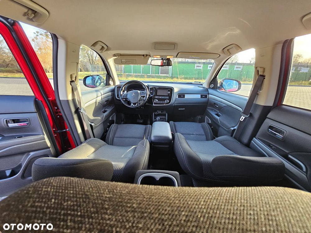 Mitsubishi Outlander 2.0 Intense + 4WD CVT - 8