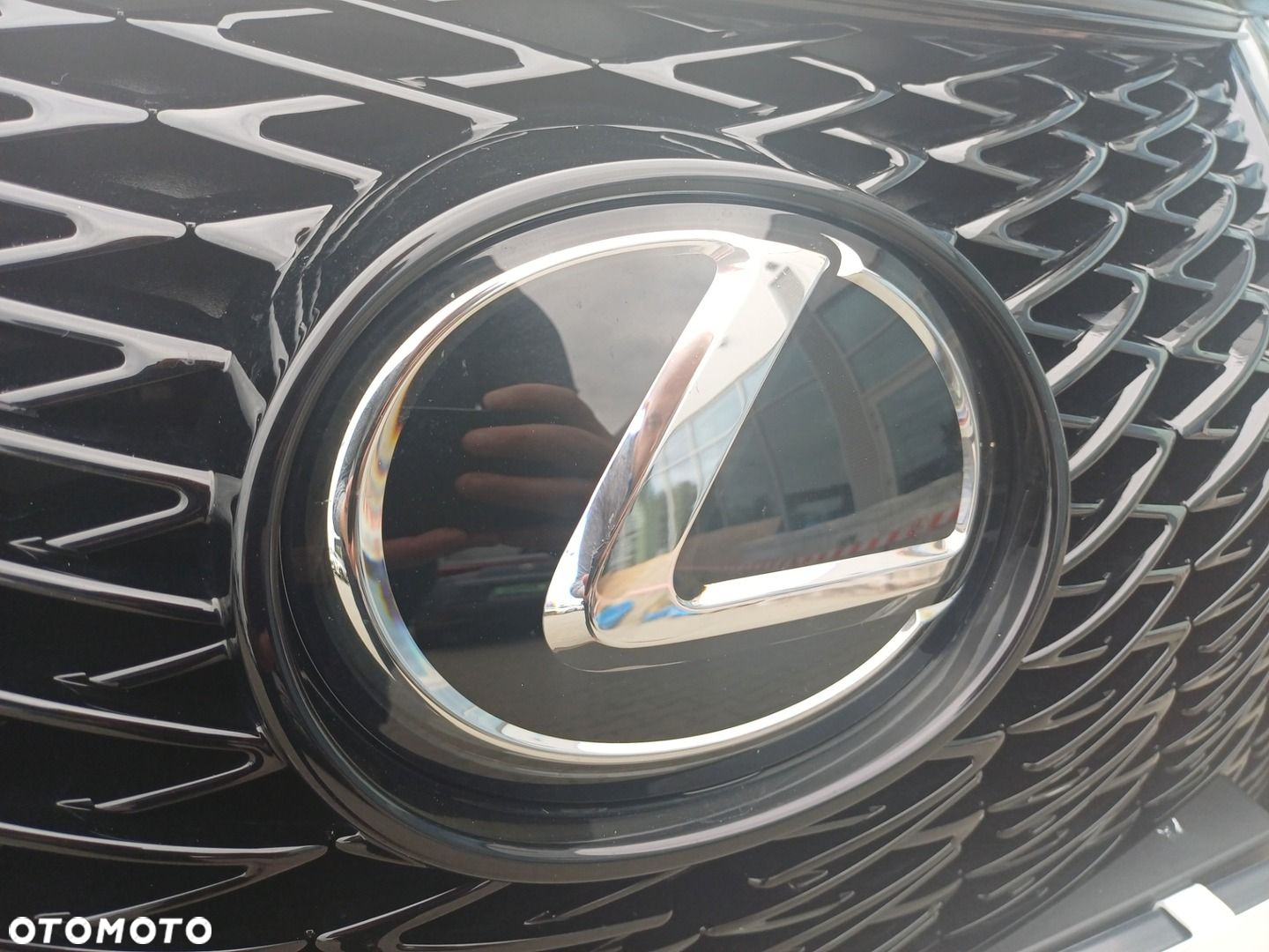 Lexus UX 300h F Sport Design - 21