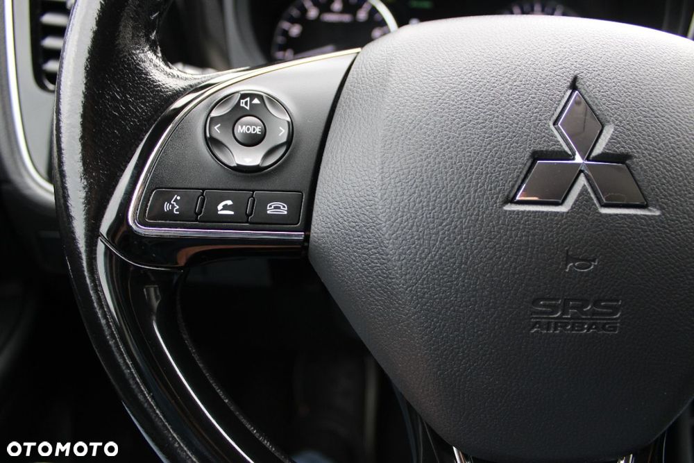 Mitsubishi Outlander - 30