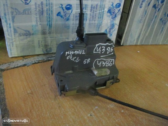 Fecho 8200212468 RENAULT MEGANE 2 2006 TE 6 PINOS RENAULT MEGANE 2 2005 1.5DCI 105CV 5P CINZA TESQ - 1
