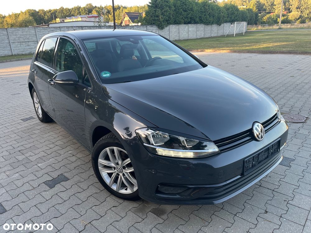 Volkswagen Golf 2.0 TDI BlueMotion Technology Edition - 1