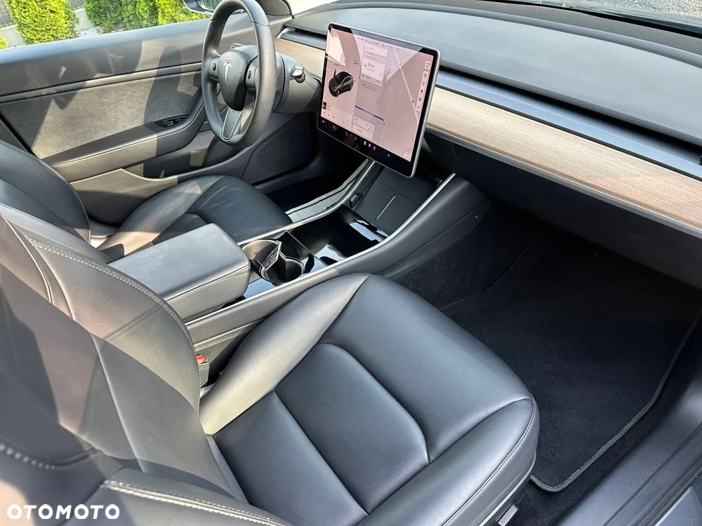 Tesla Model 3 Allradantrieb Dual Motor - 11