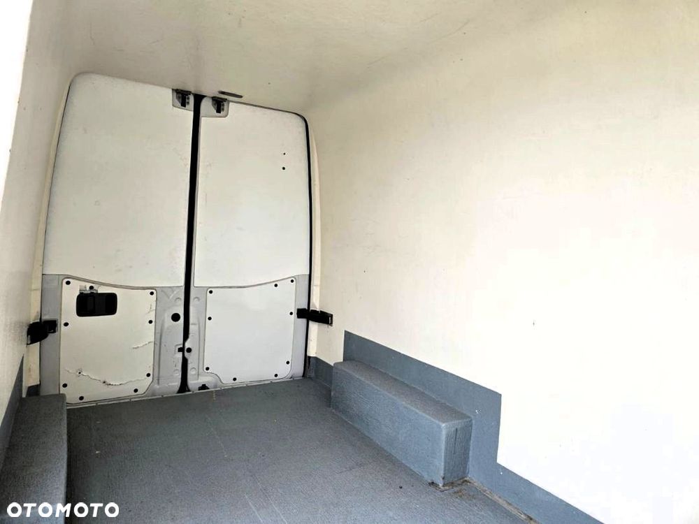 Volkswagen CRAFTER 2.0 TDI - 165 KM – L2H2 – IZOTERMA - CHŁODNIA – MROŹNIA (-20’C) - 31