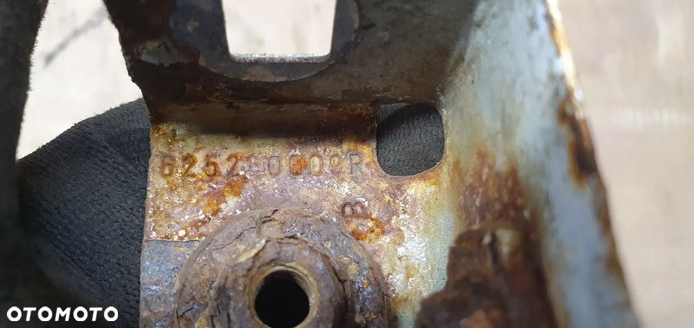 Mocowanie błotnika uchwyt prawy przód Opel Movano III 625260009R - 6